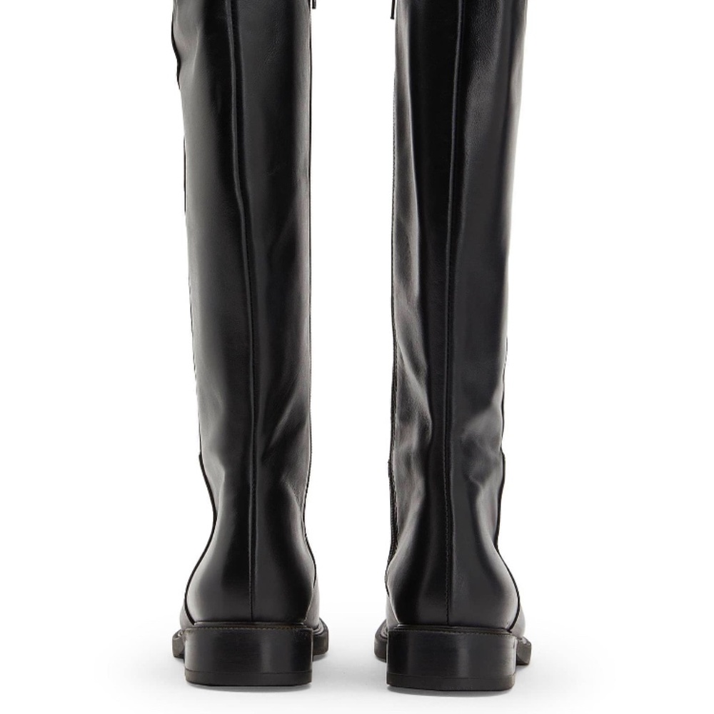 Tall boots - Picture 4 of 4